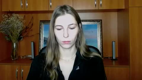 Snapshot of stranger_giirl chatting on 29, 11, 2025 Amalia online show from 29, 11, 2025