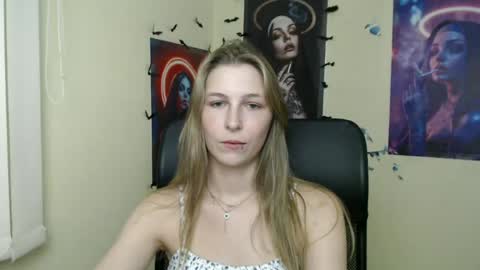 Snapshot of stranger_giirl chatting on 29, 6, 2026 Amalia online show from 29, 6, 2026