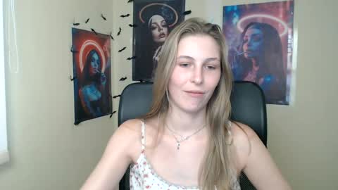 Snapshot of stranger_giirl chatting on 27, 7, 2026 Amalia online show from 27, 7, 2026