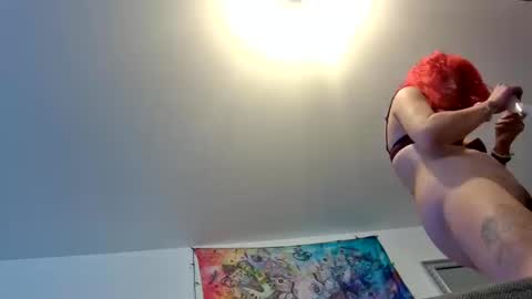 Snapshot of strangestslut chatting on 17, 10, 2025 strangestslut online show from 17, 10, 2025