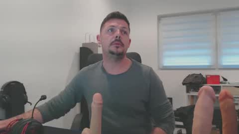 Snapshot of straponloverboy chatting on 3, 12, 2024 ImYours online show from 3, 12, 2024