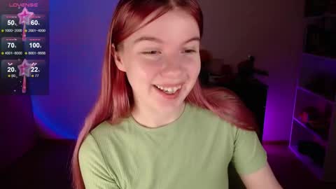 Snapshot of strawberry_juli chatting on 23, 11, 2025 Juli online show from 23, 11, 2025