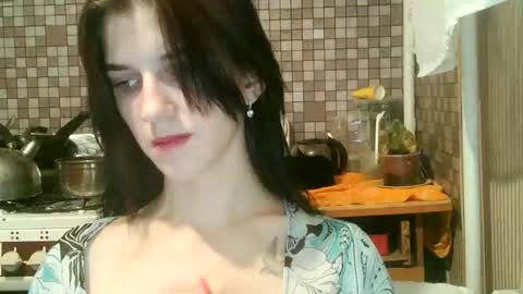 Strawberry Storm online show from 1, 11, 2025