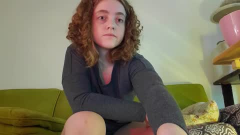 Strawberrylotsacake online show from 11, 10, 2025