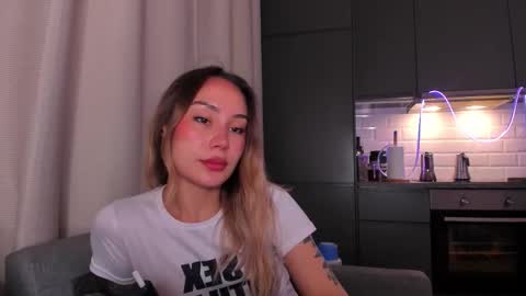 Tati and Lola online show from 13, 11, 2025