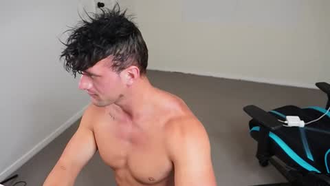 Snapshot of streatmeat chatting on 6, 1, 2025 streatmeat online show from 6, 1, 2025