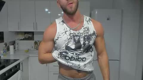 Snapshot of strong_arni chatting on 9, 2, 2025 Strong Arni online show from 9, 2, 2025