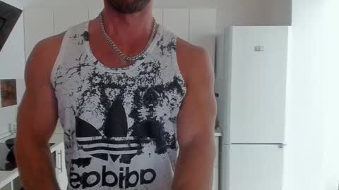 Snapshot of strong_arni chatting on 11, 2, 2025 Strong Arni online show from 11, 2, 2025