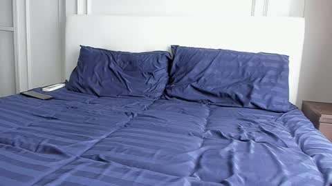 Snapshot of strong_arni chatting on 14, 12, 2025 Strong Arni online show from 14, 12, 2025