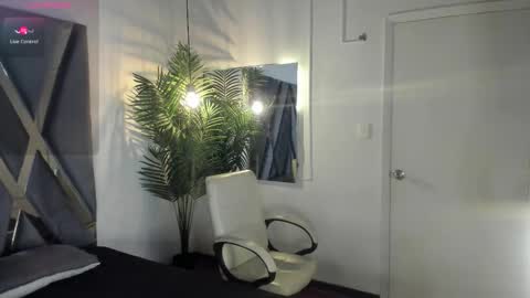 Snapshot of strong_girl_ chatting on 16, 2, 2026 Alexa online show from 16, 2, 2026