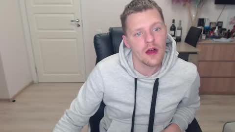 strong_guy_xxx online show from 20, 9, 2025