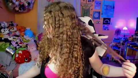 Strwbby online show from 27, 9, 2025