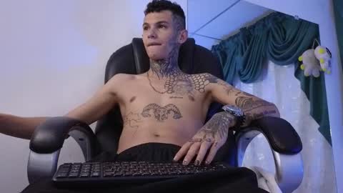 Snapshot of stuart_boy_ chatting on 30, 1, 2025 stuart_boy_ online show from 30, 1, 2025