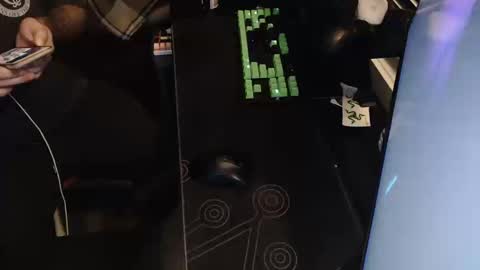 stud69861714 online show from 11, 10, 2025