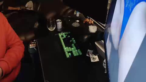 stud69861714 online show from 16, 10, 2025