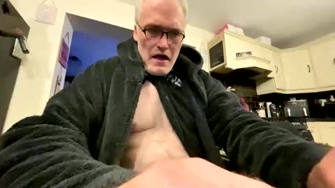 stud_1975 online show from 6, 4, 2026