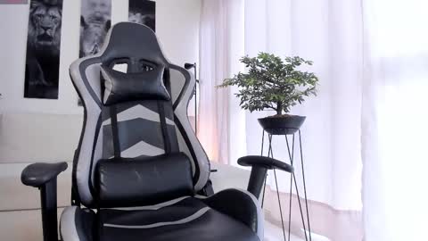 Samuel online show from 5, 11, 2025