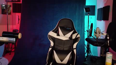 Ryan Long online show from 6, 11, 2025