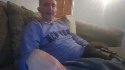 Snapshot of stuuuey73 chatting on 3, 5, 2026 stuuuey73 online show from 3, 5, 2026