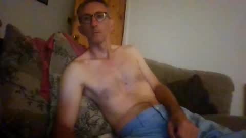 Snapshot of stuuuey73 chatting on 10, 7, 2026 stuuuey73 online show from 10, 7, 2026
