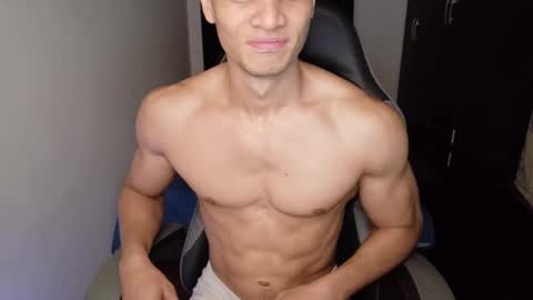 Snapshot of stylishman01 chatting on 20, 11, 2025 stylish man online show from 20, 11, 2025