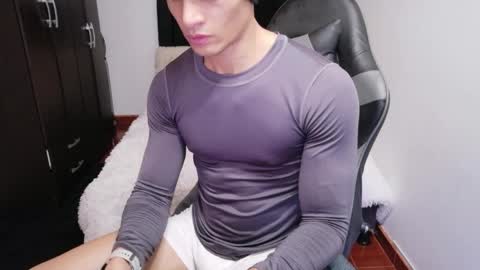 Snapshot of stylishman01 chatting on 25, 5, 2026 stylish man online show from 25, 5, 2026