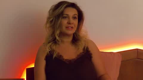 Snapshot of sublimecarla chatting on 17, 5, 2026 Carla online show from 17, 5, 2026