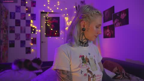 succubus_66 online show from 19, 1, 2025