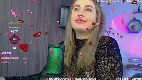 suchcute_ online show from 14, 2, 2026