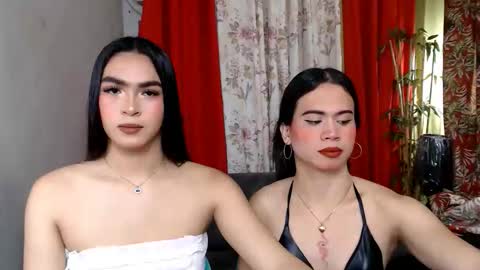 Snapshot of suckerfucker2cums chatting on 3, 5, 2026 mitch and mitchie online show from 3, 5, 2026