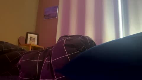 Snapshot of suckmythong410104 chatting on 18, 12, 2024 SaraSabeen online show from 18, 12, 2024