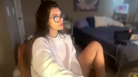 Snapshot of suckmythong410104 chatting on 19, 12, 2024 SaraSabeen online show from 19, 12, 2024