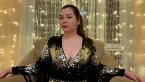 Snapshot of sueanncoward chatting on 21, 5, 2026 Katrina online show from 21, 5, 2026