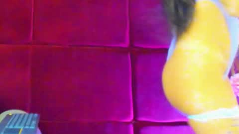 Snapshot of sugar_maple chatting on 25, 10, 2025 Sugar online show from 25, 10, 2025