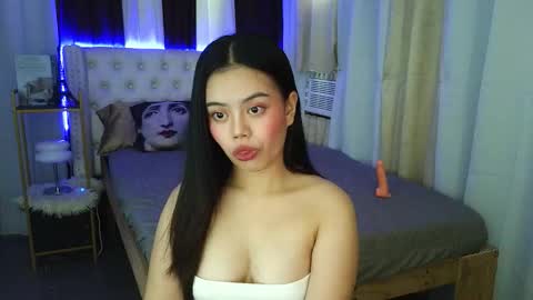 Snapshot of sugar_pinay18x chatting on 14, 12, 2025 sugar_pinay18x online show from 14, 12, 2025