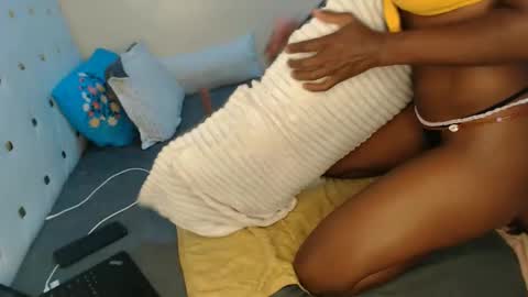 Snapshot of sugarlips_05 chatting on 16, 12, 2025 sugar online show from 16, 12, 2025