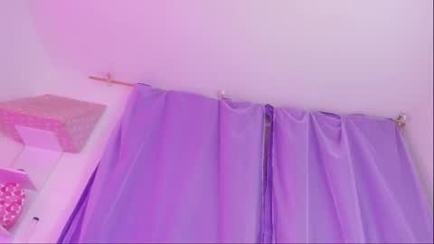 Snapshot of sugarpixie_ chatting on 28, 11, 2025 sofii online show from 28, 11, 2025