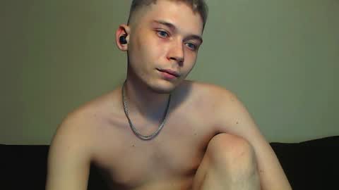 Snapshot of sugarrebit chatting on 3, 2, 2025 Sugarbutter online show from 3, 2, 2025