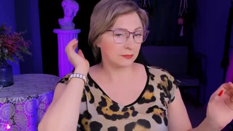 Vivien online show from 15, 1, 2025