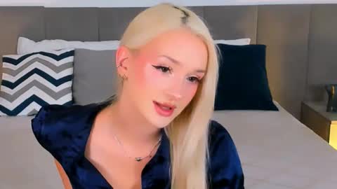 sugarwhisper online show from 12, 9, 2025