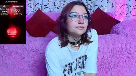 Snapshot of sukifuyu__ chatting on 2, 12, 2025 online show from 2, 12, 2025