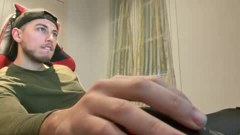 Snapshot of sumerlake chatting on 17, 12, 2025 youngmanstrips online show from 17, 12, 2025