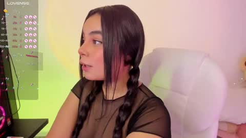 Snapshot of sumersunsett chatting on 23, 2, 2025 sumersunsett online show from 23, 2, 2025