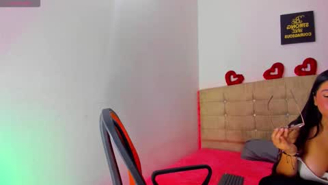 summer_girls01 online show from 8, 11, 2025