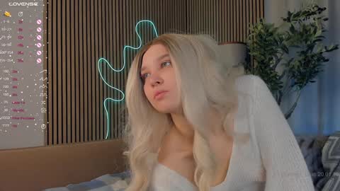 Snapshot of summer_lilac chatting on 20, 1, 2025 Nelly online show from 20, 1, 2025