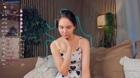 Snapshot of summer_lilac chatting on 17, 2, 2025 Nelly online show from 17, 2, 2025