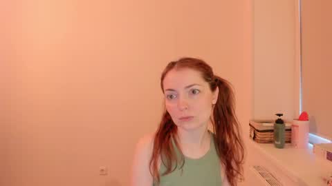 Snapshot of summer_preston chatting on 21, 4, 2026 Summer Preston online show from 21, 4, 2026