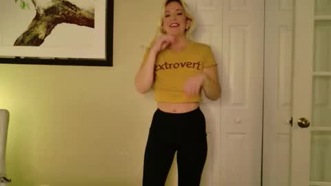 Snapshot of summerishotter chatting on 30, 11, 2025 Amber online show from 30, 11, 2025