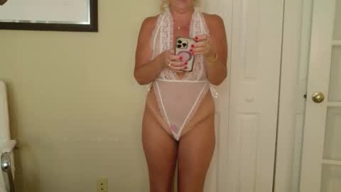 Snapshot of summerishotter chatting on 3, 5, 2026 Amber online show from 3, 5, 2026