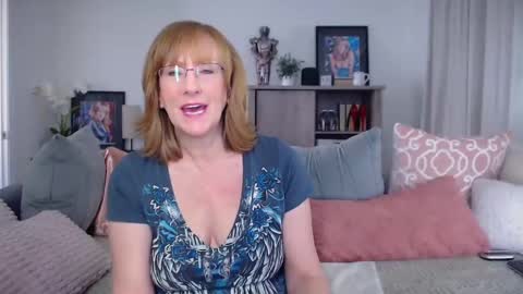 SummerKnightzzz online show from 10, 2, 2026